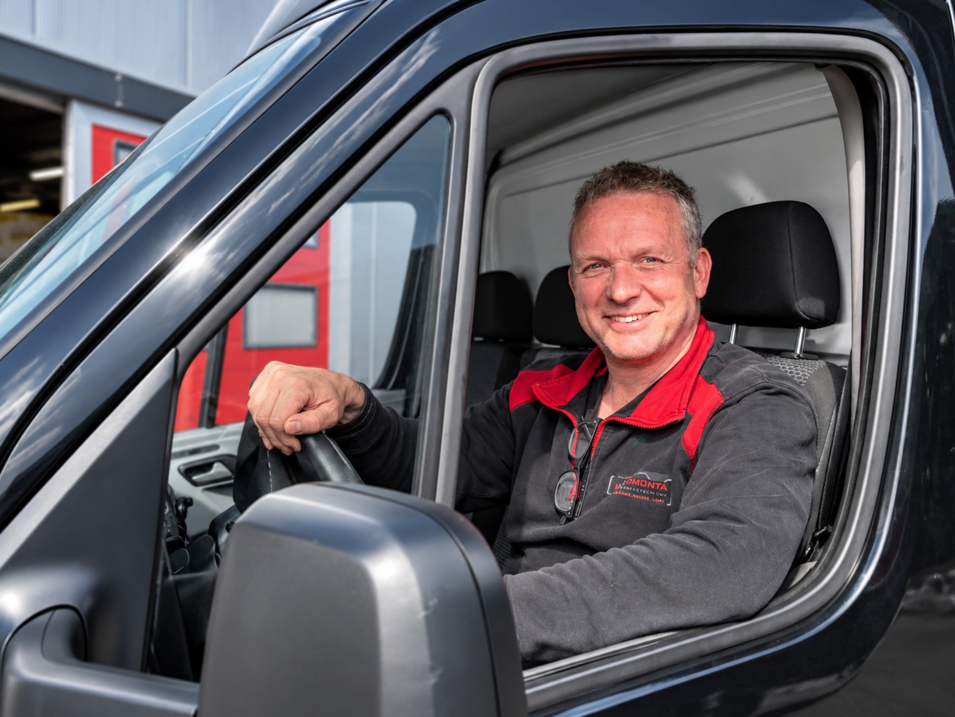 Chauffeur-Bakwagen-Magazijnmedewerker-Vacature-Intermontage (bewerkt) Chauffeur-Bakwagen-Magazijnmedewerker-Vacature-Intermontage (bewerkt)