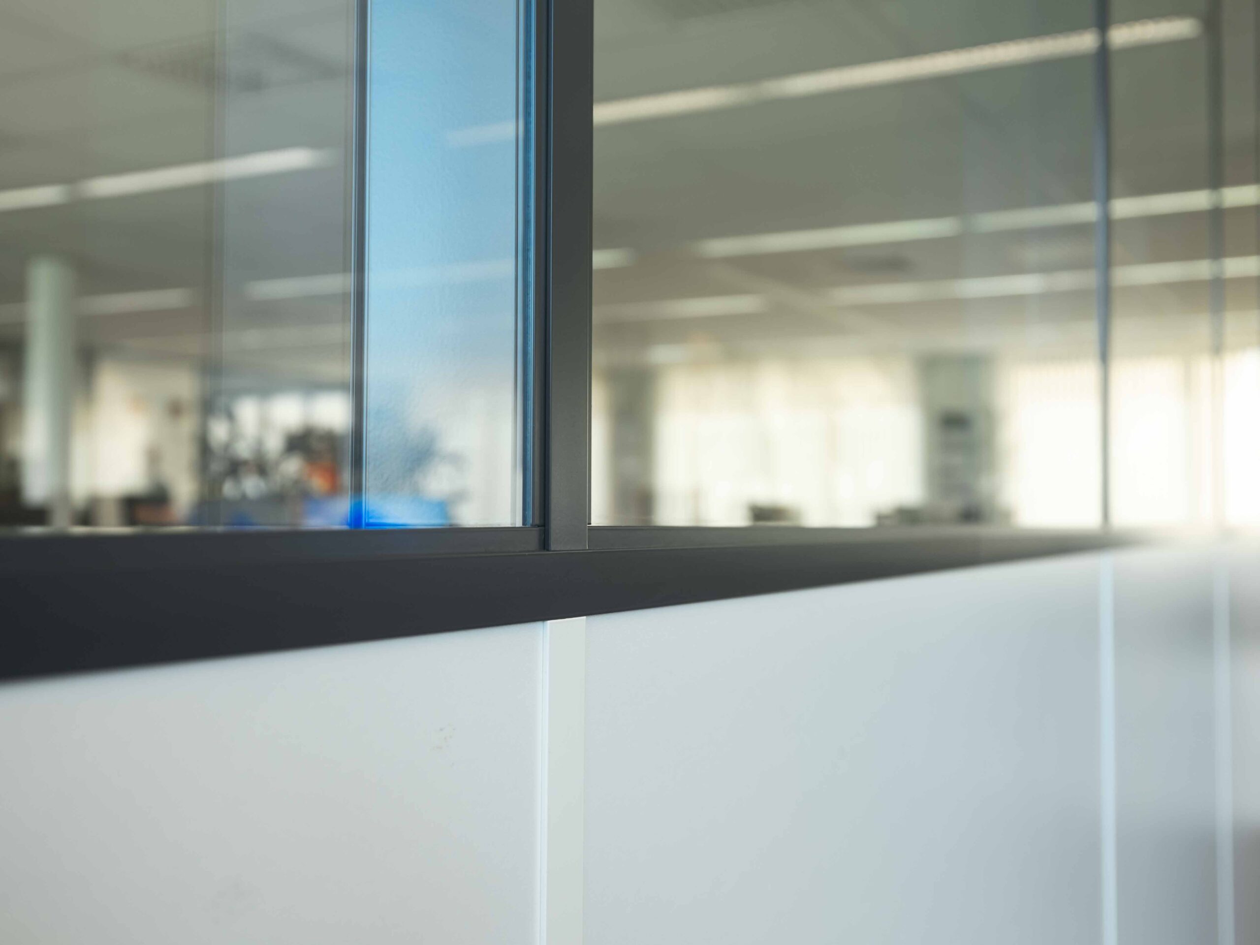Intermontage Agrico Emmeloord aansluiting glas tussenwand
