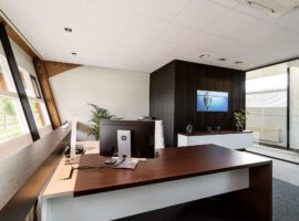 Apeldoorn CES Nederland Kantoorinrichting Glaswanden Kantoor Plafond Intermontage