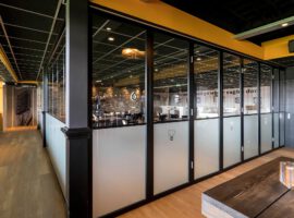 Glazen Vouwwand Met Kader Transparante Mobiele Paneelwand Scheidingswand Restaurant Foldingframe Intermontage 001