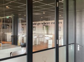 Glazen Vouwwand Met Kader Transparante Mobiele Paneelwand Scheidingswand Restaurant Foldingframe Intermontage 007